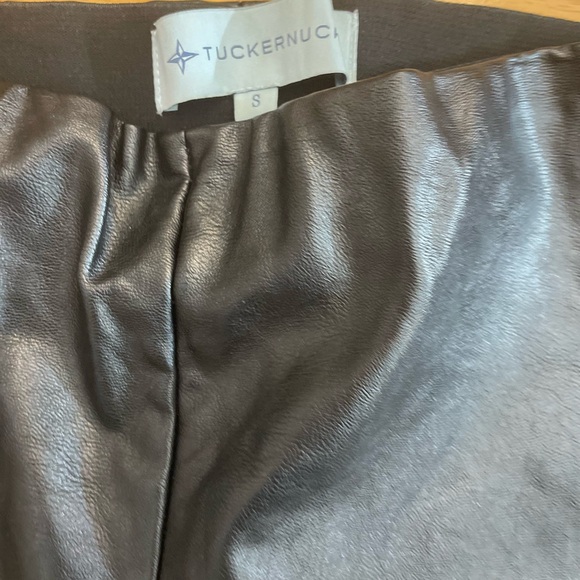 Tuckernuck Ashford Black Faux Leather Pants Size S - Picture 3 of 4